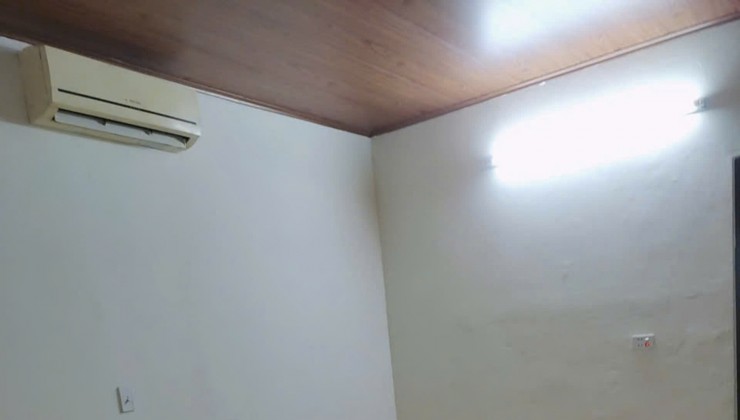 Cho thuê Ở GĐ, NHÓM ĐI LÀM nhà nguyên căn tại ngõ 219 Định Công Thượng, 55m2 x 2 tầng, 4N, 11.5 Triệu.